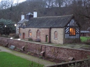 Chadkirk Chapel From http://www.picturesofengland.com/img/L/1032657.jpg